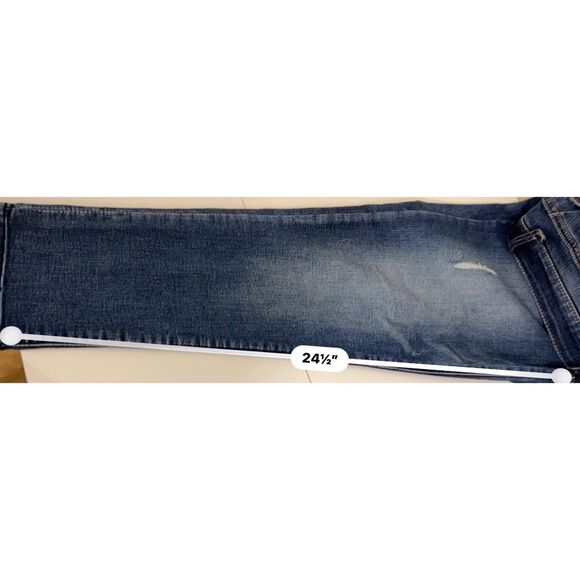 Democracy "Ab"solution distressed denim skinny jeans. Size 8P. - Picture 7 of 8